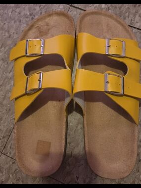 Yellow Double-Buckle Women’s Slide Sandals